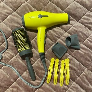 Drybar blowdryer